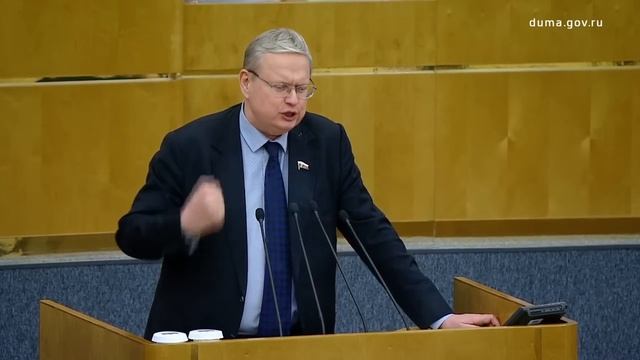 Делягин обрушился на системообразующую отрасль России, но ГД защитила букмекеров