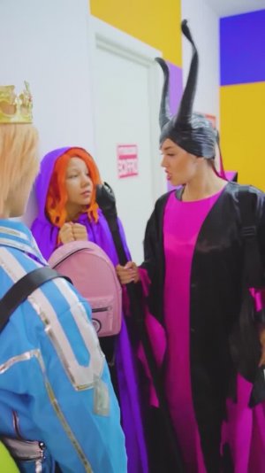 Я ведьма из настоящей школы ведьм! Злая ведьма и добрая ведьма!