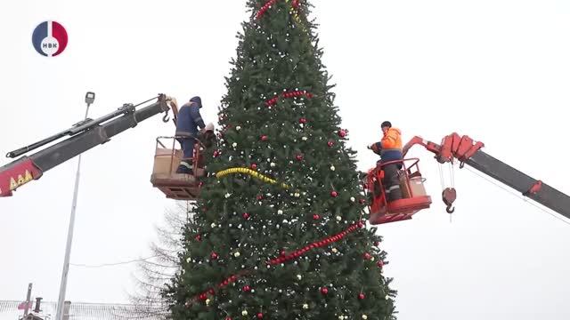 Установка новогодней ёлки в селе Тарасково смотреть онлайн