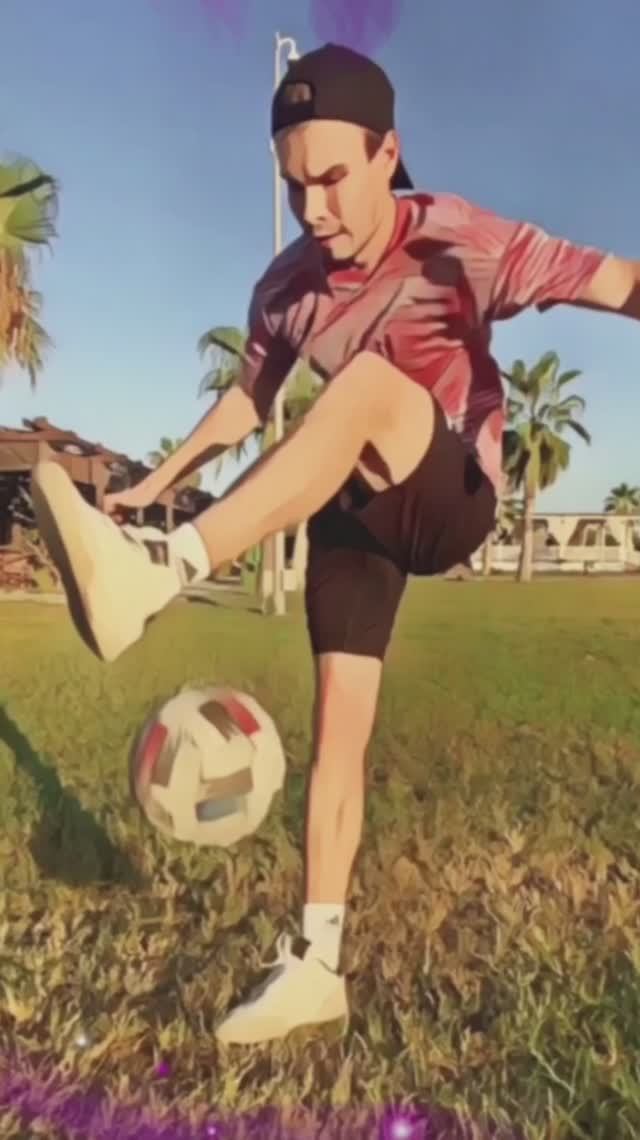 ОБУЧЕНИЕ ФУТБОЛЬНОГО ТРЮКА смотреть онлайн