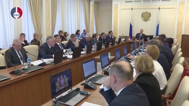 Свердловскими властями принят комплекс мер, направленных на поддержку АПК и развитие атомных городов смотреть онлайн