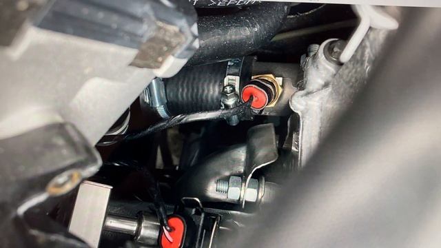 Travel 1,8 . Нива Путешествие. Первое знакомство у дилера. смотреть онлайн