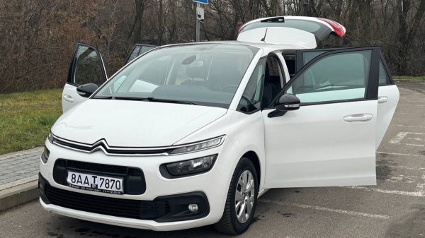 Семейный автомобиль для путешествий, 7 мест!