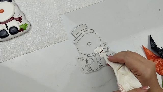 Снеговик с игрушкой роспись на прянике смотреть онлайн