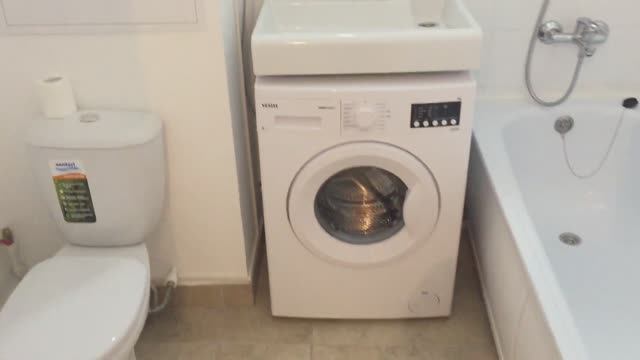 Установка раковины над стиральной машиной | Пошаговый видеообзор | Санузел в ЖК Большое Путилково смотреть онлайн