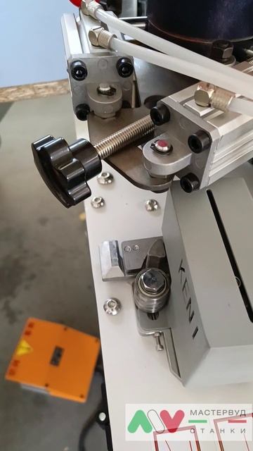 Новинка KN-700-3-PRO Станок с новым без лазерным устройством для соединения кромки встык