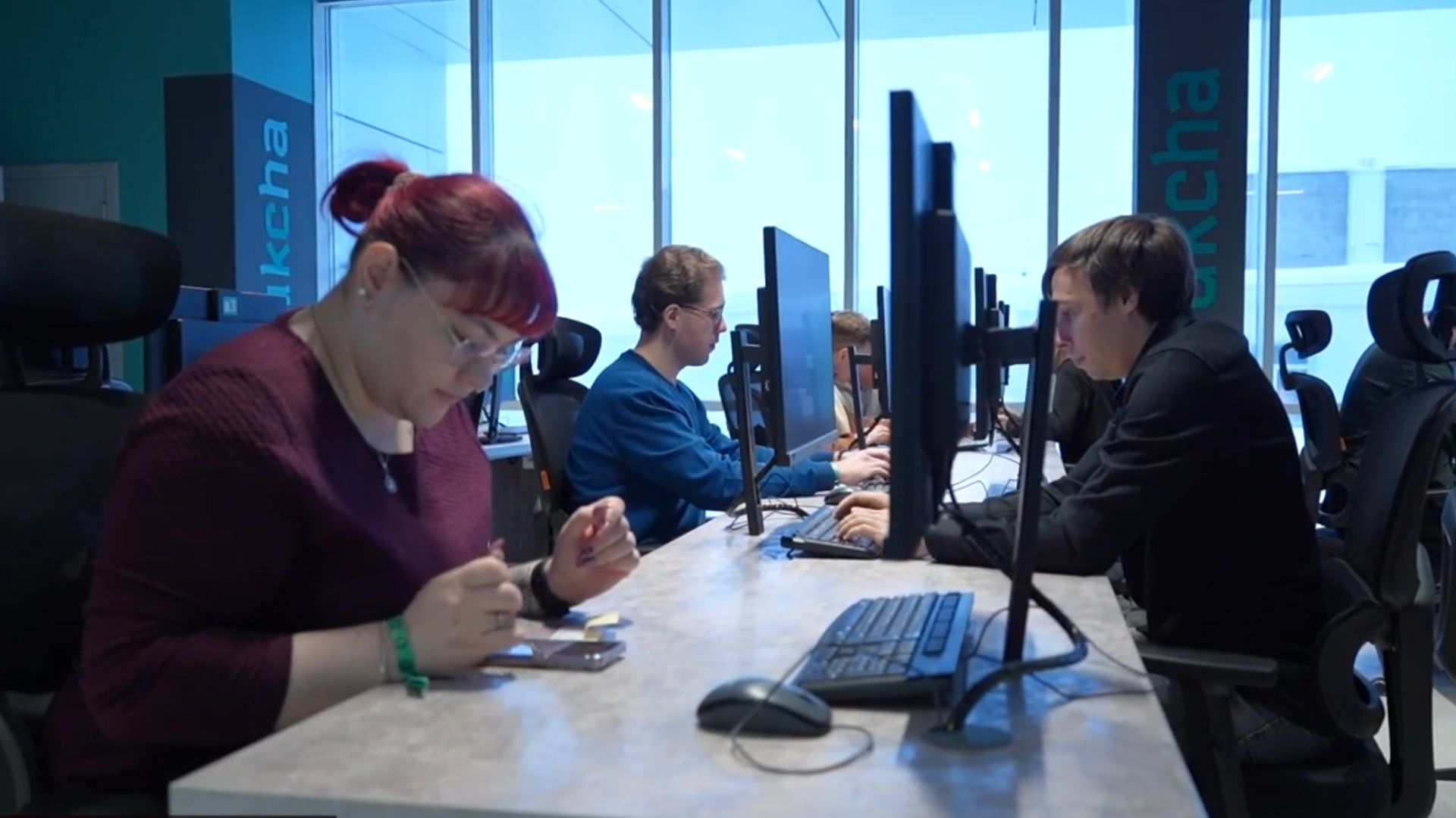 В Магадане стартовал второй отборочный «бассейн» – финальный этап перед поступлением в «Школу 21» смотреть онлайн