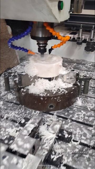 Фрезерный станок с ЧПУ для металла, пластика и композитов смотреть онлайн