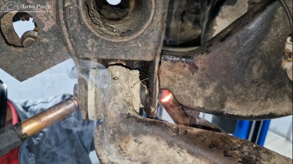 Жесть на СТО или будни автомехаников#276.Жига дрифт-корч.Corsa без масла!Проблемный L200.Focus 3🥶🤧