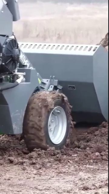 Работы по выравниванию грунта. Спецтехника FRONTMEN смотреть онлайн