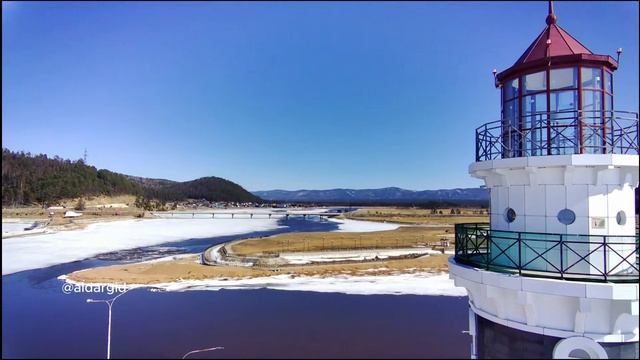 Байкал в апреле, какой он?