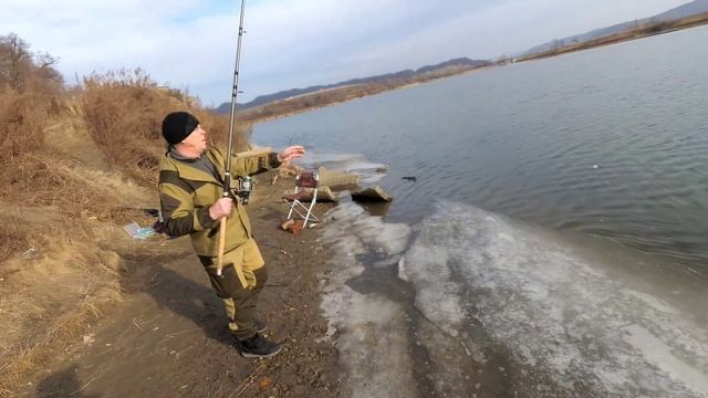 Рыбалка Приморский край. Рыбалка на реке Майхе в декабре по жидкой воде.Full HD смотреть онлайн