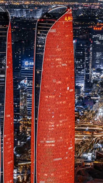 Enjoy the vibrant lighting show of Tianfu Twin Tower, Chengdu City, China смотреть онлайн