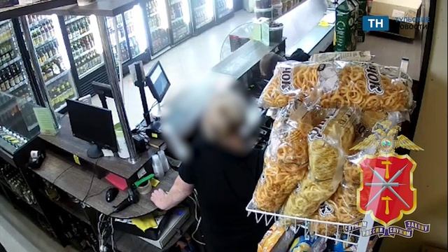 В Заречье мужчина обокрал магазин угрожая продавщице ножом смотреть онлайн