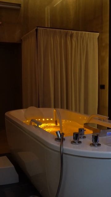 ВАННА КАРАКАЛЛА — ВАША ПЕРСОНАЛЬНАЯ СПА-ЦЕРЕМОНИЯ смотреть онлайн