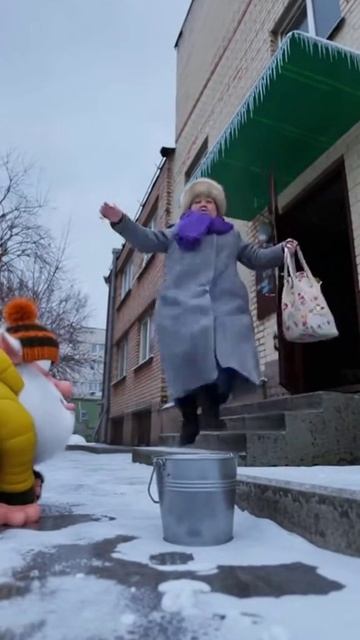 Буба пранкует бабушку