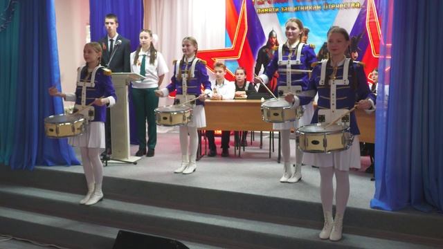 35 ЛЕТ - 35 КРАСНЫХ КВАДРАТОВ! смотреть онлайн