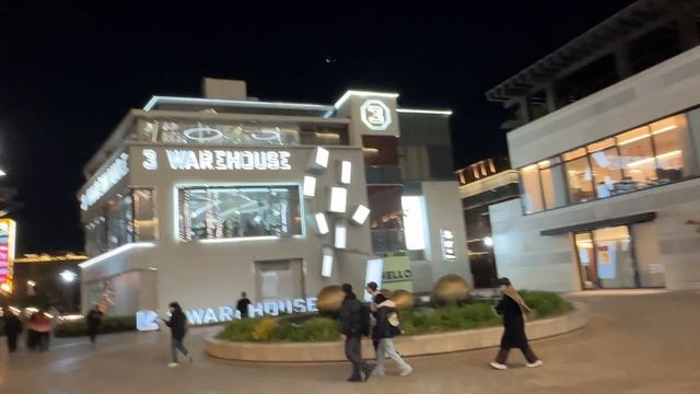 Вечерний Китая поражает своей красотой и разными интересными местами Азия Китай Прогулка