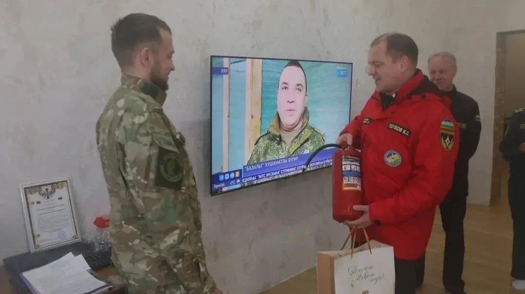 Кирилл Первов вручил юбилейный пожарный извещатель участнику СВО смотреть онлайн