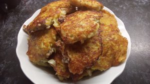 На скорую руку: просто и вкусно, драники с мясом