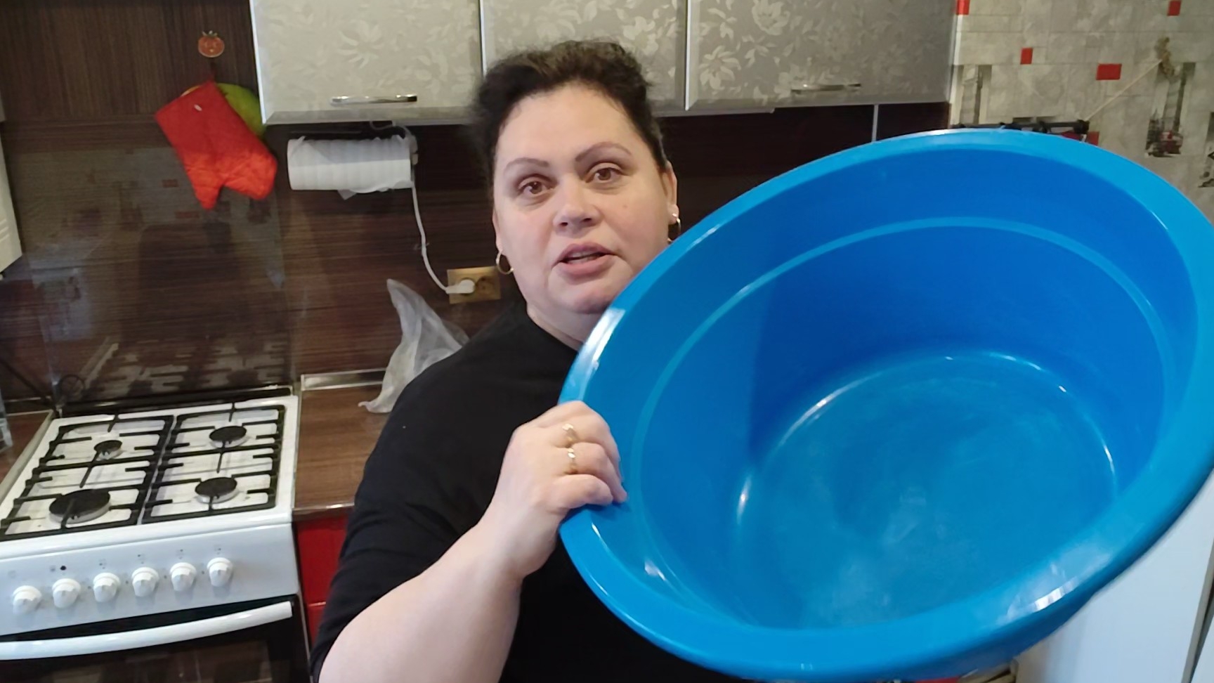 Наши домашние дела. Время для разморозки. Гречка на обед.Прогулка по лесу Зима❄️🎄❄️ Обычный день. смотреть онлайн