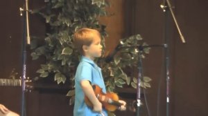 Карсон Питерс - 5 лет, на скрипке играет кантри # дети # скрипка # кантри # песня # игра # танцы