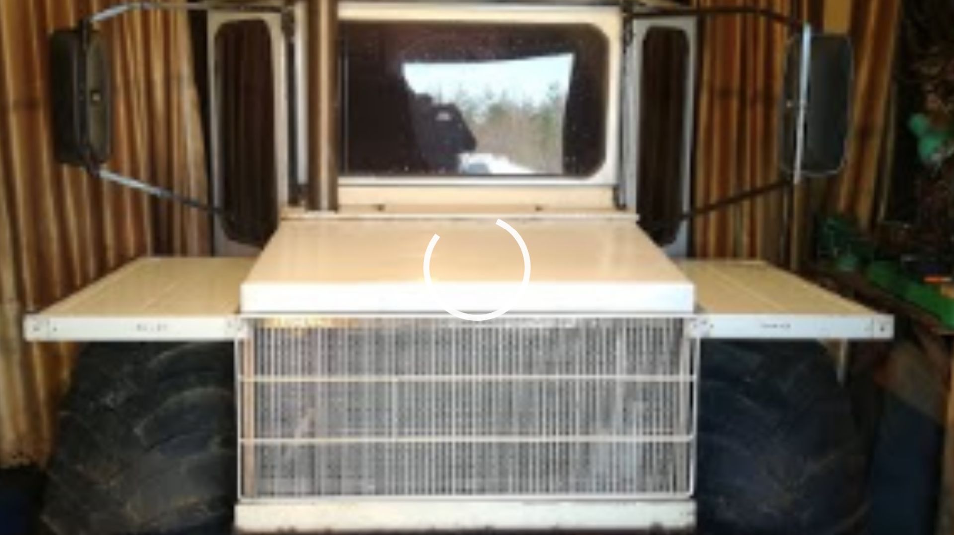 Монтаж зеркал и багажника вездехода