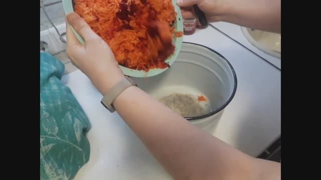 Щи со свежей капустой в банке.Заготовка для борща из банке.На зиму храню в столе.Облегчаю себе жизнь