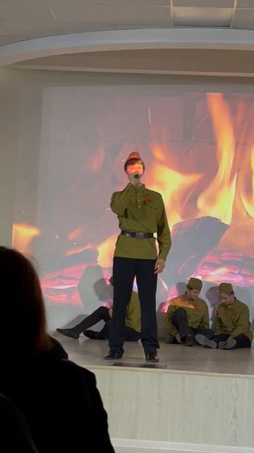 В землянке смотреть онлайн