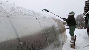СНЕГУ НАМЕЛО, ЧИСТИМ ТЕПЛИЦЫ