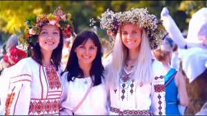 Надежда Кадышева и Григорий Кадышев - Плывёт веночек