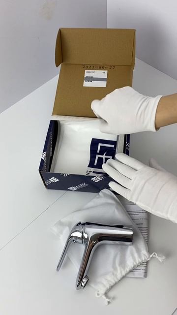 LEMARK LM1231C — аккуратный, современный и надёжный смеситель для ванной смотреть онлайн