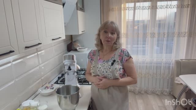 И снова пирог испекла // перебор с клубникой//💁❤️ смотреть онлайн