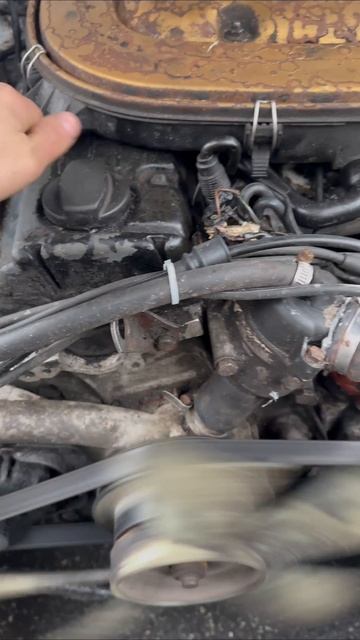 Поставили провода от ЗИЛа в Mercedes 🤣
#auto #зил #mercedes #автоблог #автомобили смотреть онлайн