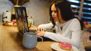 МОЯ ПОДРУГА МАНИПУЛИРУЕТ МЕНЯ! 1 часть