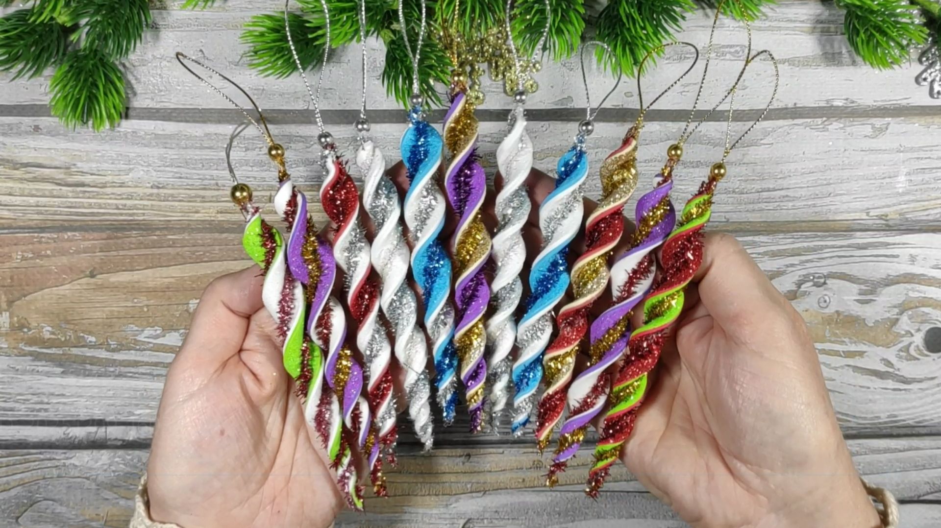 ВСЕГО ЗА 4 МИНУТЫ ПРОЩЕ ПРОСТОГО ёлочная игрушка. Новогодние игрушки своими руками из фоамирана. смотреть онлайн