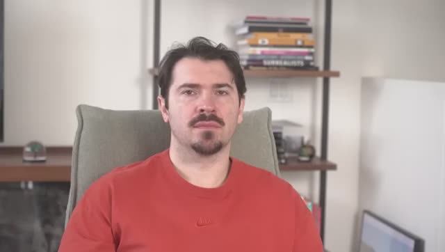 9.12.25 В Чебоксарах ранены 14 человек после атаки БПЛА смотреть онлайн