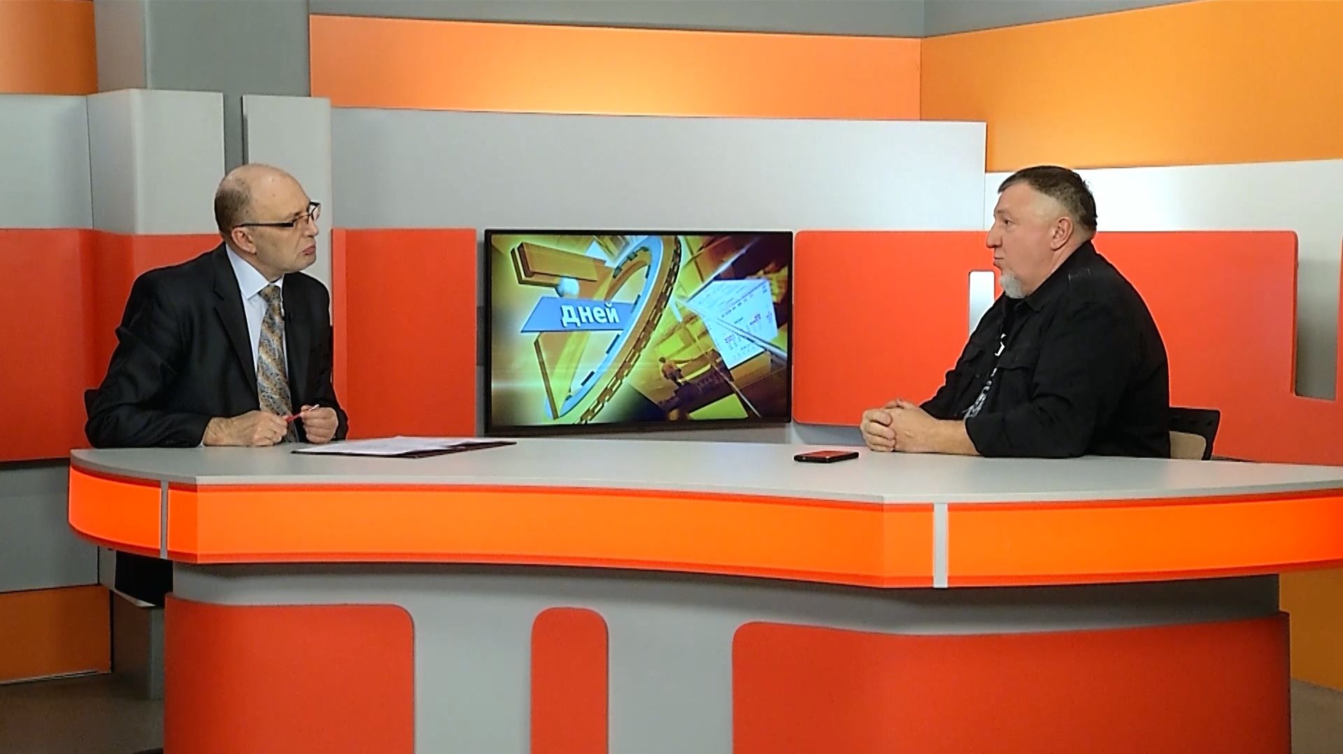 Программа Семь дней от 08.12.25. Гость в студии - Станислав Шведов. смотреть онлайн