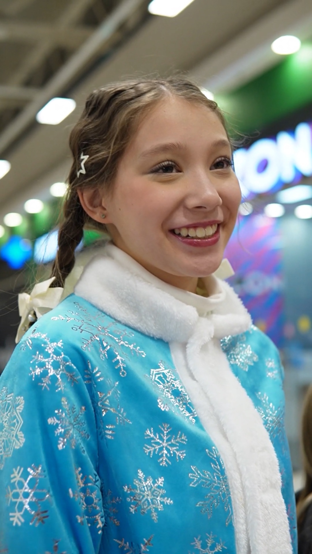 6 серия Новогодняя история. ❄️подпишись на мой ТГ: НАМБЕР УАН - ВИКА ЧЖАН смотреть онлайн