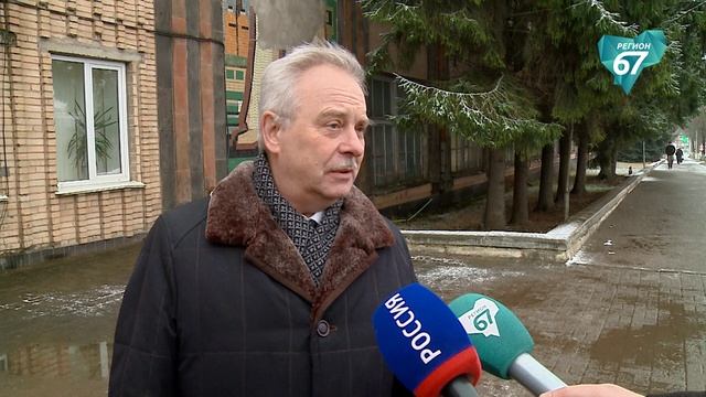 На Смоленском заводе радиодеталей открыли мемориальную доску Герою СССР смотреть онлайн