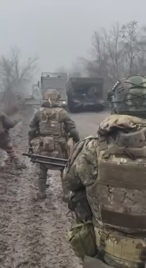 Оживленное движение на дорогах в зоне проведения СВО