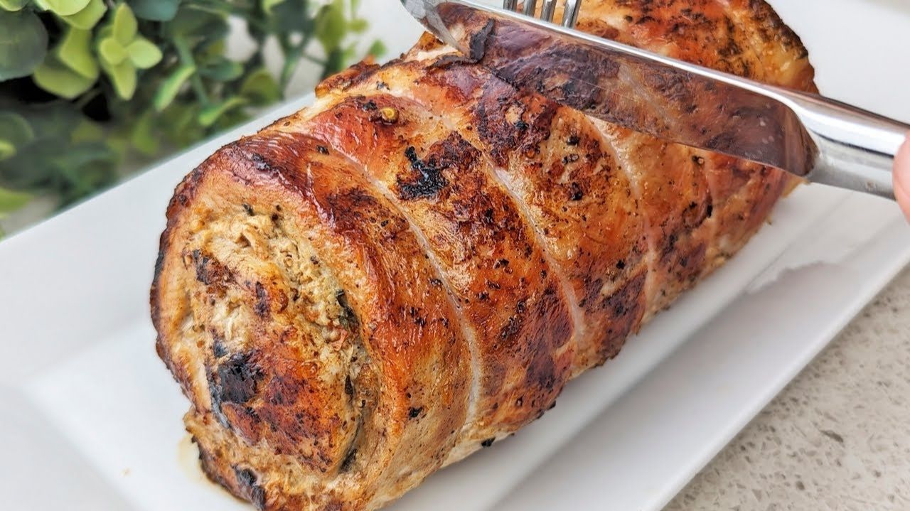 Как запечь мясо к Новому Году? Целый КУСОК МЯСА В ДУХОВКЕ НА ПРАЗДНИК! Сочная Свинина в духовке. смотреть онлайн