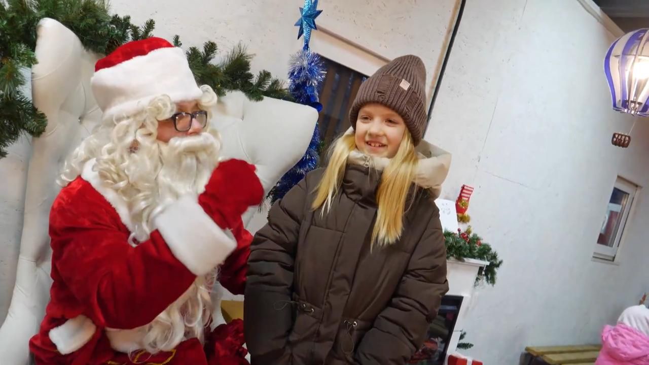 В резиденции Деда Мороза смотреть онлайн