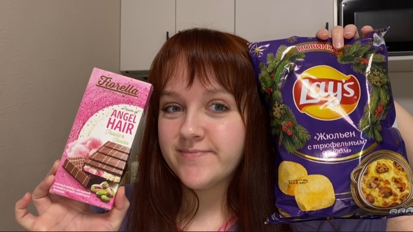 ВОЛОСАТЫЙ ШОКОЛАД, ЛЕЙС ЖУЛЬЕН - ПРОБУЮ СЛАДКНЬКИЕ НОВИНКИ ЕДЫ смотреть онлайн