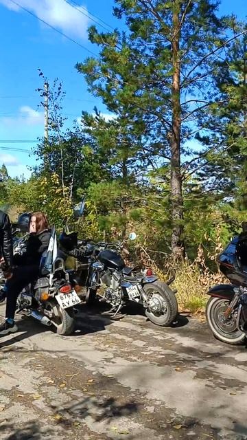 Сбор колонны на первом закрытии мотосезона 2024 в Свердловской области 7 сентября. Клуб Триглавъ смотреть онлайн