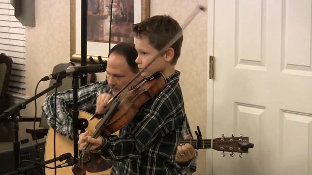 Карсон Питерс играет кантри на скрипке, сцена Grand Old Opry # дети # скрипка # кантри # песня # смотреть онлайн