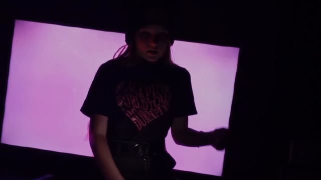 КЛИП НА ПЕСНЮ БЕСИТ 🤬 😱🔥 смотреть онлайн