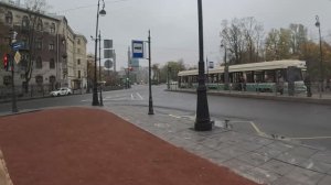 АФРИКАНКА ОСВАИВАЕТ САНКТ - ПЕТЕРБУРГ