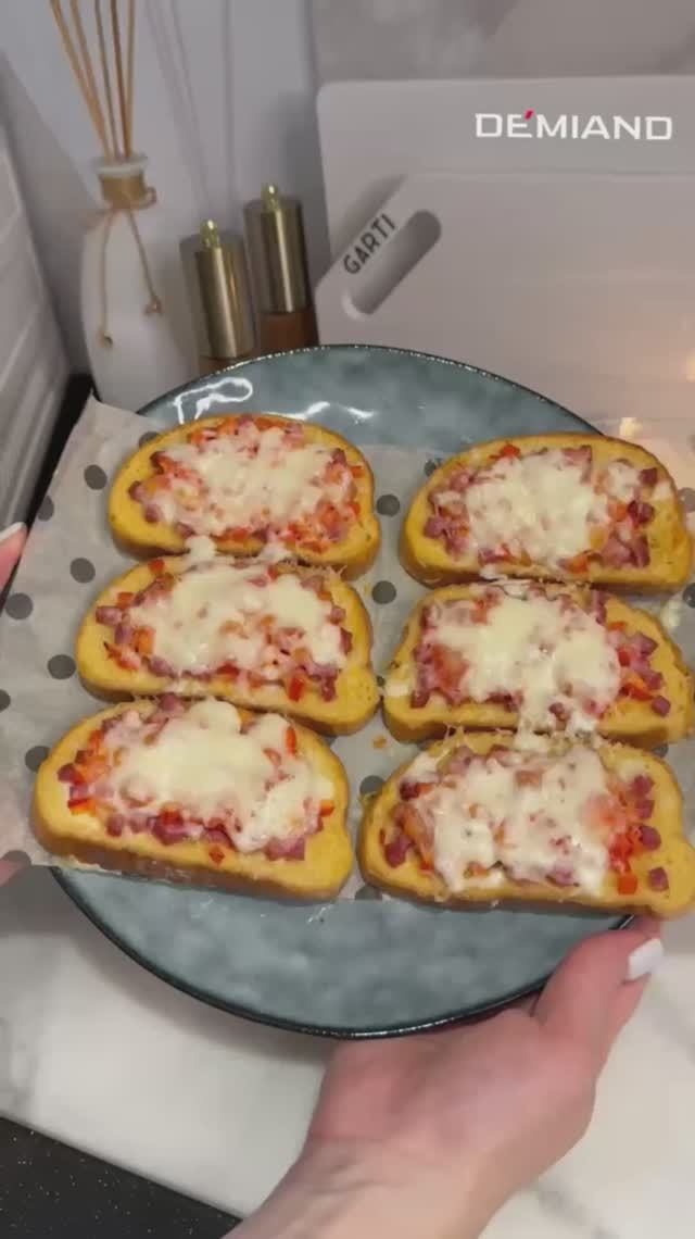 Горячие бутерброды на завтрак!Готовлю своем любимом аэрогрилеDemiand!Артикул на вб: 256293569