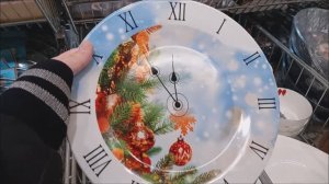 На Лесной. Начинаем "новогодить". А елочка-то... какая маленькая!